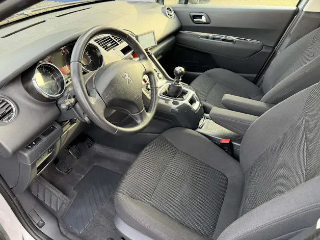 Peugeot 5008 1.6 HDi 115 AC Business Line