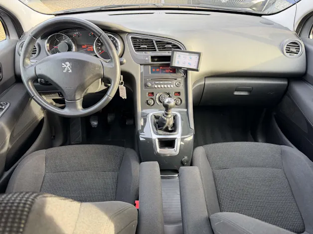 Peugeot 5008 1.6 HDi 115 AC Business Line