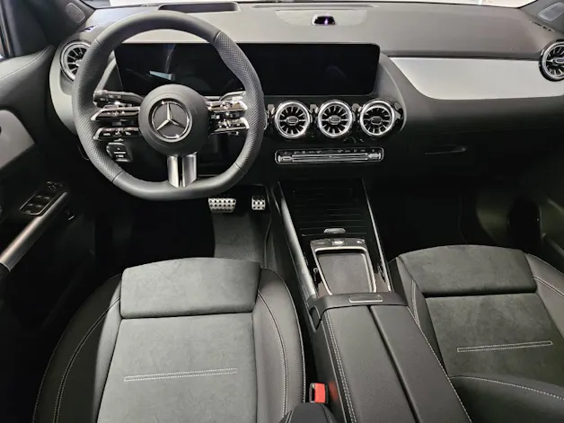 Mercedes-Benz GLA 220 d 4Matic AMG Line Swiss Star