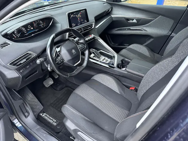Peugeot 5008 1.5 BlueHDi Business Line