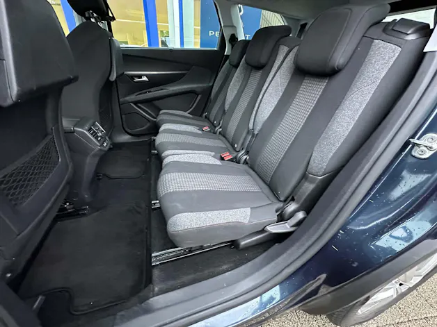 Peugeot 5008 1.5 BlueHDi Business Line