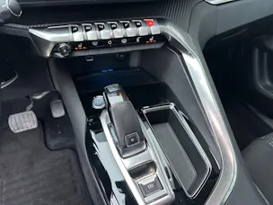 Peugeot 5008 1.5 BlueHDi Business Line