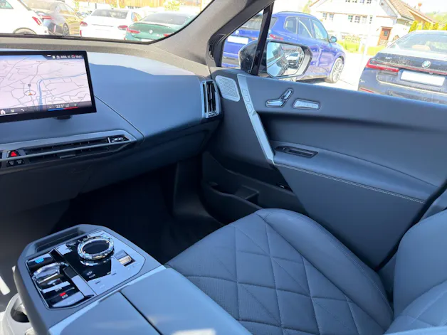 BMW iX xDrive60