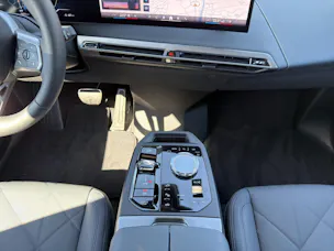 BMW iX xDrive60