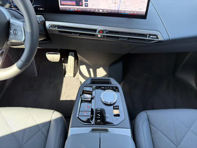 BMW iX xDrive60