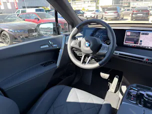 BMW iX xDrive60