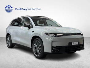 https://vehicle.imgix.net/4300144/e5923067-d579-4c99-bb49-f86ead4c54e3.jpg