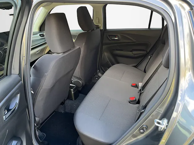 Suzuki Swift 1.2 Sakura Top Hybrid 4x4