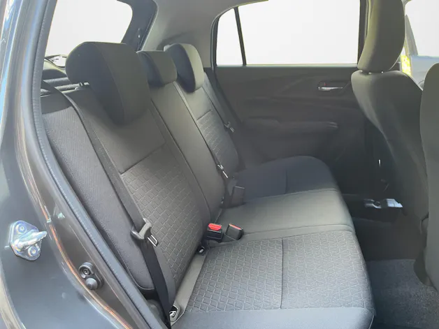 Suzuki Swift 1.2 Sakura Top Hybrid 4x4