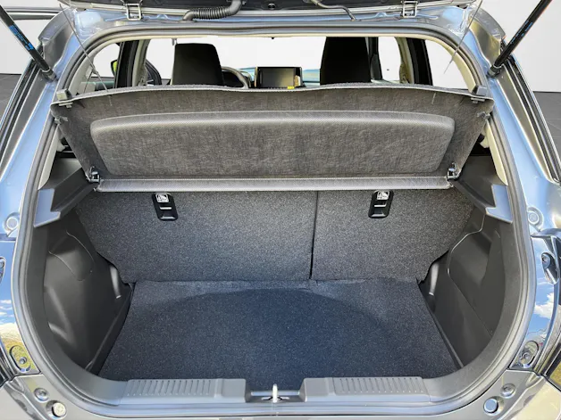 Suzuki Swift 1.2 Sakura Top Hybrid 4x4