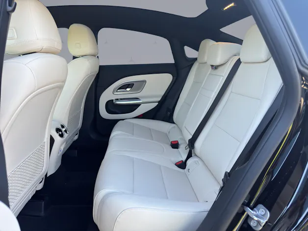 Mercedes-Benz CLA 220 Progressive 4matic