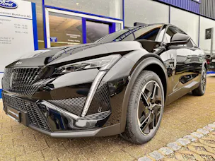 Peugeot 408 1.6 PHEV 225 GT