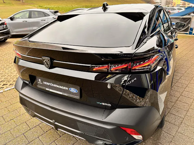 Peugeot 408 1.6 PHEV 225 GT