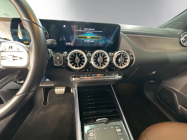 Mercedes-Benz GLA 250 AMG Line 4matic