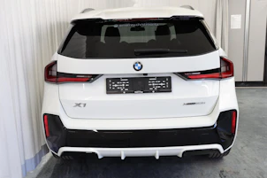 Fahrzeugbild BMW X1 23i xDrive paddles