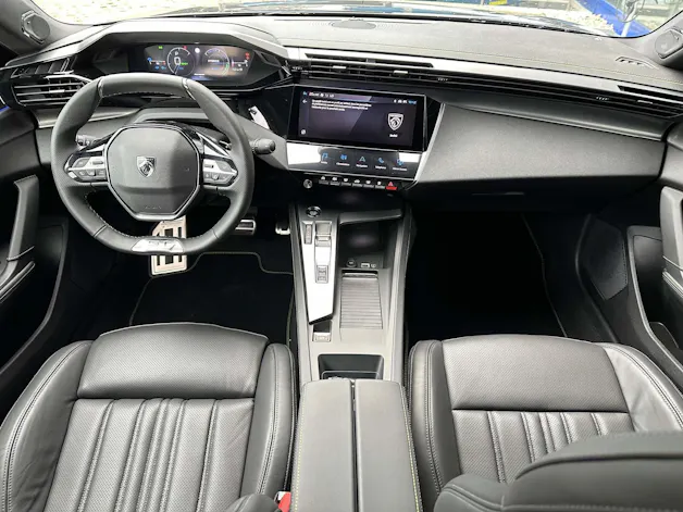 Peugeot 408 1.6 PHEV 225 GT