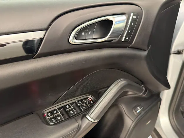 PORSCHE Cayenne S E-Hybrid