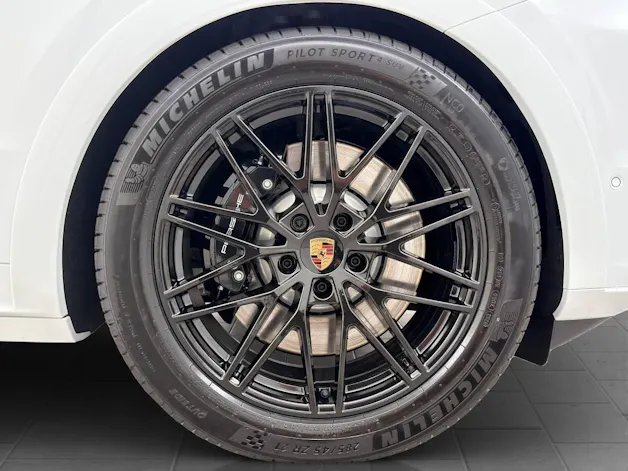 PORSCHE Cayenne S E-Hybrid Coupé Black Edition