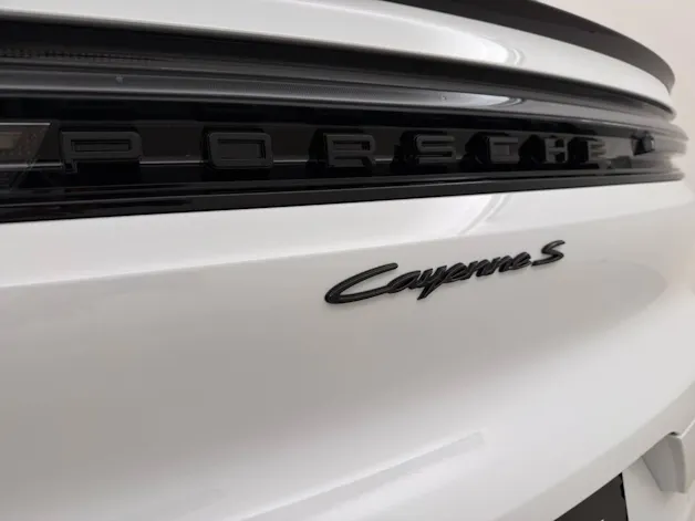 Porsche Cayenne S E-Hybrid Coupé Black Edition