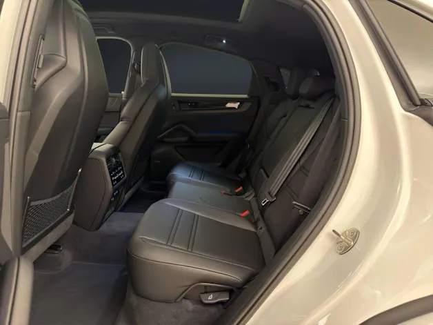 PORSCHE Cayenne S E-Hybrid Coupé Black Edition