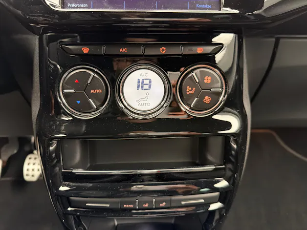 DS Automobiles 3 1.2 PureTech Performance Line