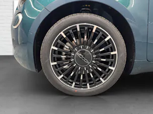 Fiat 500 La Prima