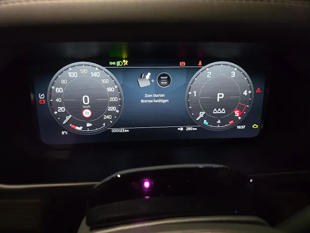 Land Rover Defender 110 2.0 P300e X-Dynamic HSE