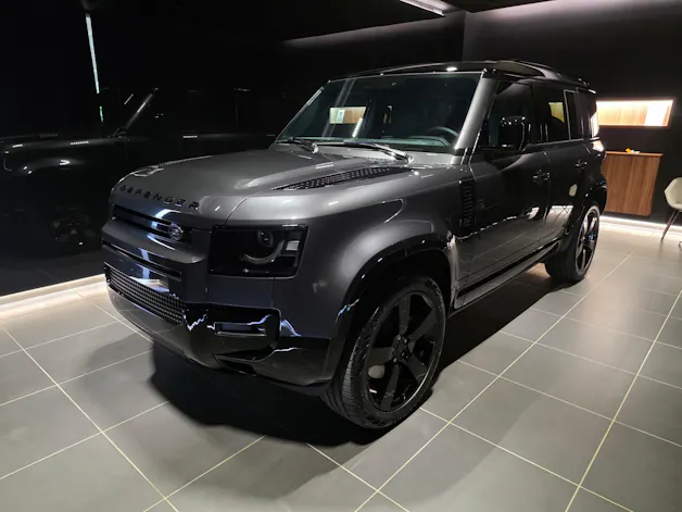 Land Rover Defender 110 2.0 P300e X-Dynamic HSE