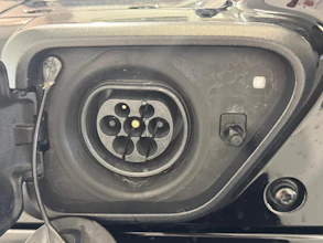 https://vehicle.imgix.net/4300510/0d86eb8f-85bb-419d-a5b4-1ceda792a743.jpeg