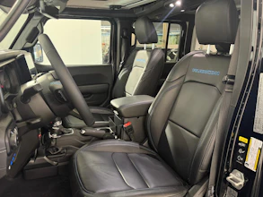 https://vehicle.imgix.net/4300510/77d6cd89-b600-414a-80ed-400d9f757dd7.jpeg