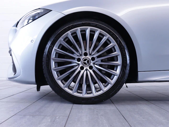 Fahrzeugbild MERCEDES-BENZ C 220