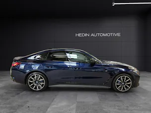 BMW i4 M50 Attraktiven Leasingzinssatz ab 0.9 % bei Abschluss einer BMW Fahrzeugversicherung.