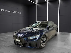 BMW i4 M50 Attraktiven Leasingzinssatz ab 0.9 % bei Abschluss einer BMW Fahrzeugversicherung.