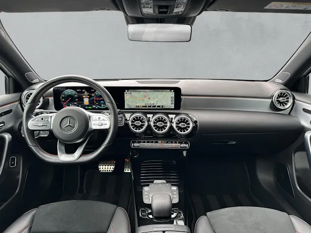 Mercedes-Benz A 250 e AMG Line (CH)