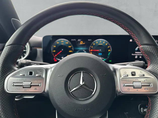 Mercedes-Benz A 250 e AMG Line (CH)