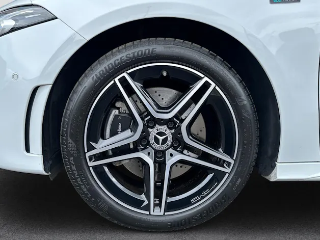 Mercedes-Benz A 250 e AMG Line (CH)