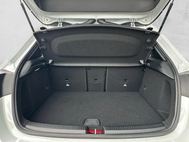 Mercedes-Benz A 250 e AMG Line (CH)