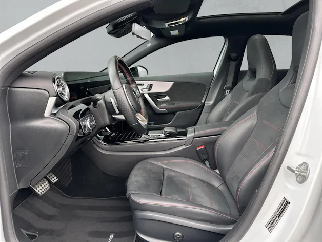 Mercedes-Benz A 250 e AMG Line (CH)