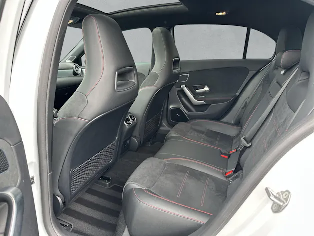 Mercedes-Benz A 250 e AMG Line (CH)