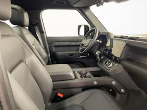 Land Rover Defender 110 3.0 D I6 250 X-Dynamic SE
