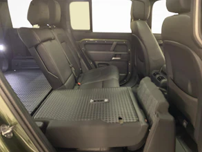 https://vehicle.imgix.net/4300658/cebfbe05-001c-4e8c-8632-597dd6a4b47f.jpg