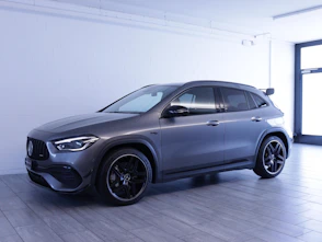 Fahrzeugbild MERCEDES-BENZ GLA 35 AMG 4matic
