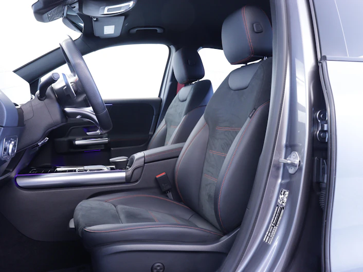 Fahrzeugbild MERCEDES-BENZ GLA 35 AMG