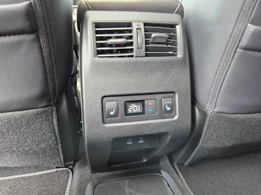 MITSUBISHI OUTLANDER 15