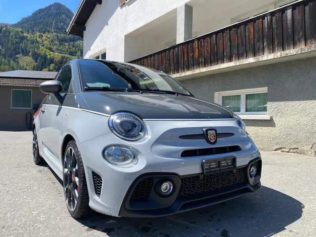 Fiat 595 Abarth 1.4 T-Jet 180 Competizione