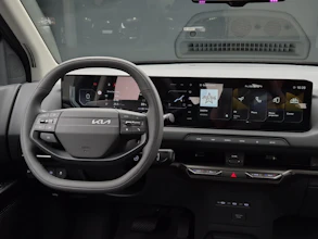 https://vehicle.imgix.net/4300800/117c8d63-aa12-4da2-9dee-da691fac21e0.jpg
