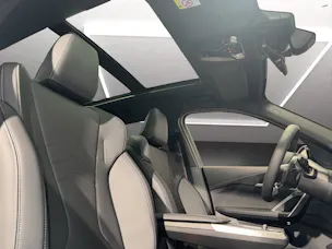 BMW X1 23d xDrive paddles