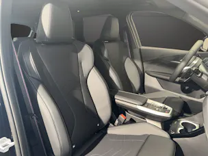 BMW X1 23d xDrive paddles