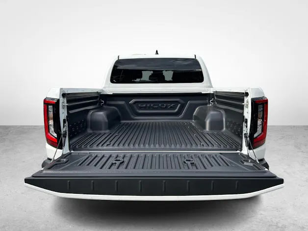 Toyota Hilux Double Cab.-Pick-up 2.8 D-4D MHEV 204 Style
