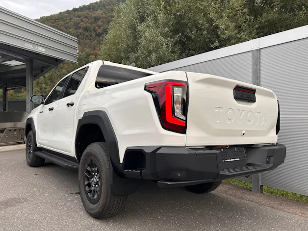 Toyota Hilux Double Cab.-Pick-up 2.8 D-4D MHEV 204 Advanced